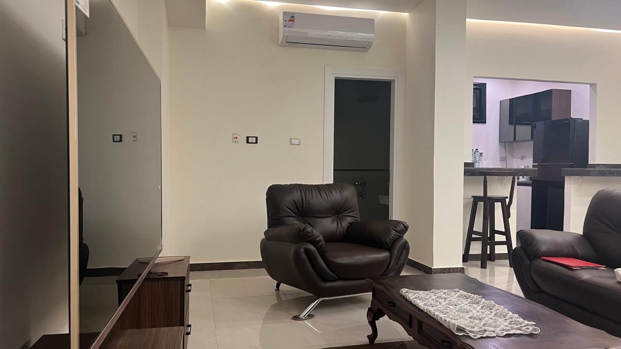 Private In Private In New 90th Street Apartment *