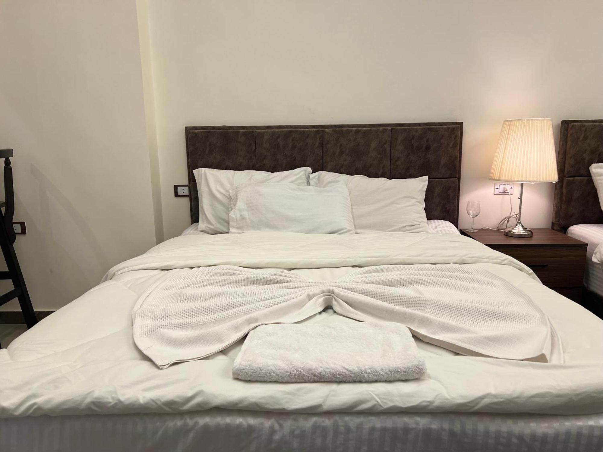 Private In Private In New 90th Street Kairo