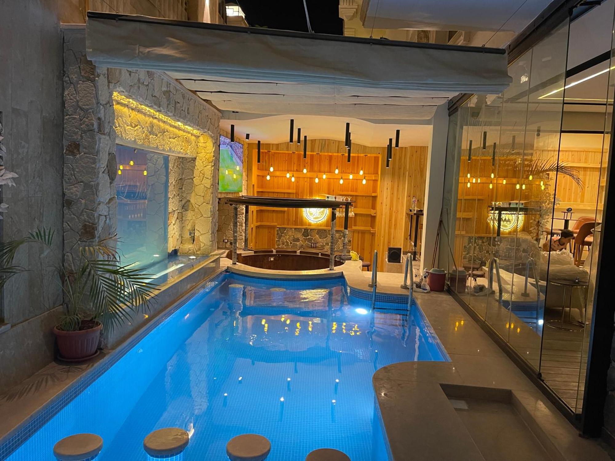 Private In Private In New 90th Street Apartment *